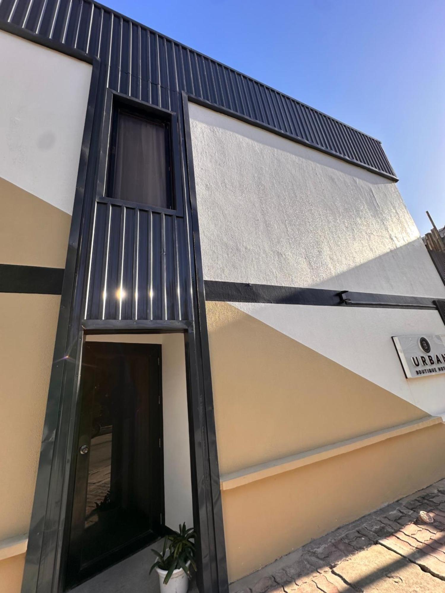 Urban Boutique Hotel Balabag  Экстерьер фото