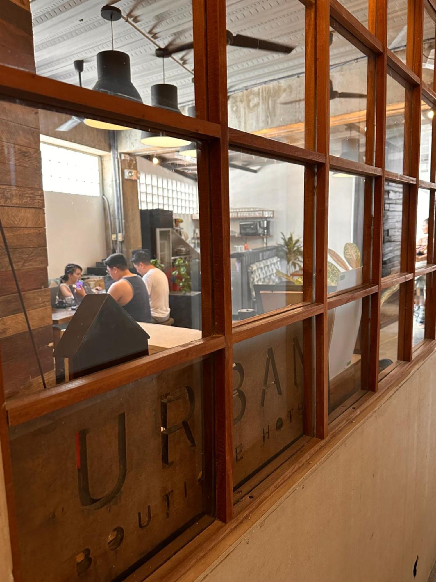 Urban Boutique Hotel Balabag  Экстерьер фото