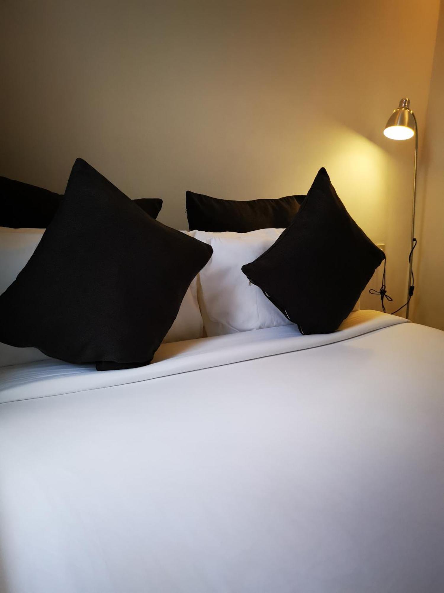 Urban Boutique Hotel Balabag  Экстерьер фото