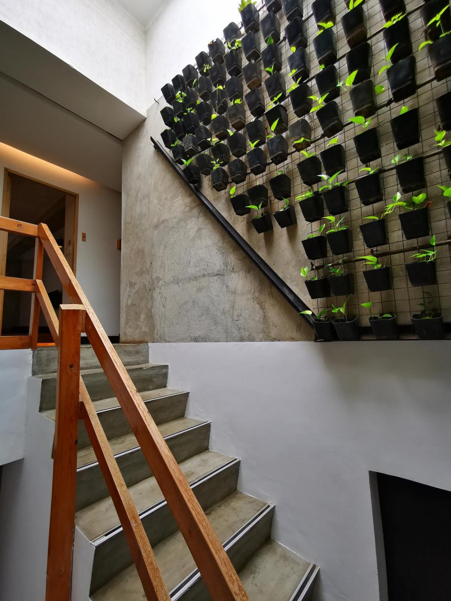 Urban Boutique Hotel Balabag  Экстерьер фото
