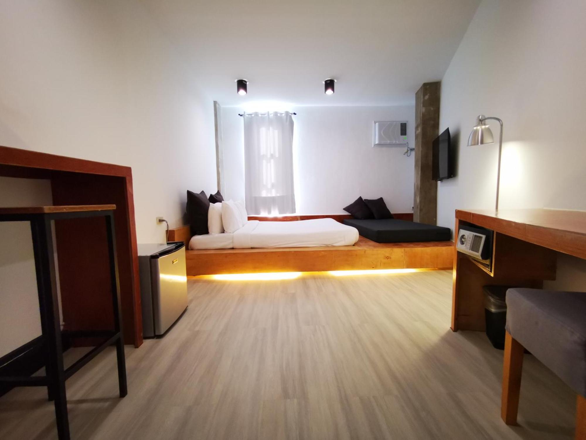Urban Boutique Hotel Balabag  Экстерьер фото
