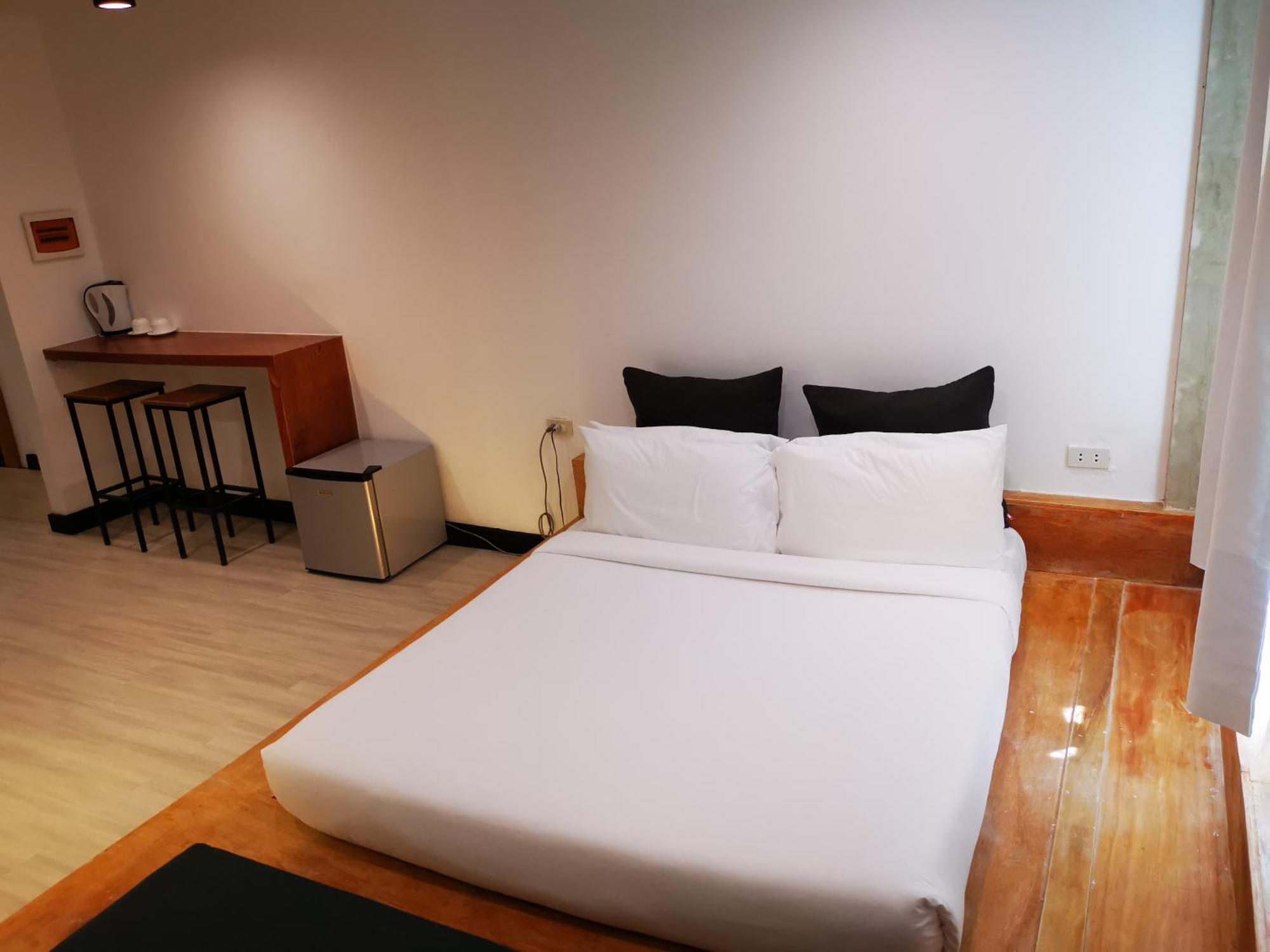 Urban Boutique Hotel Balabag  Экстерьер фото