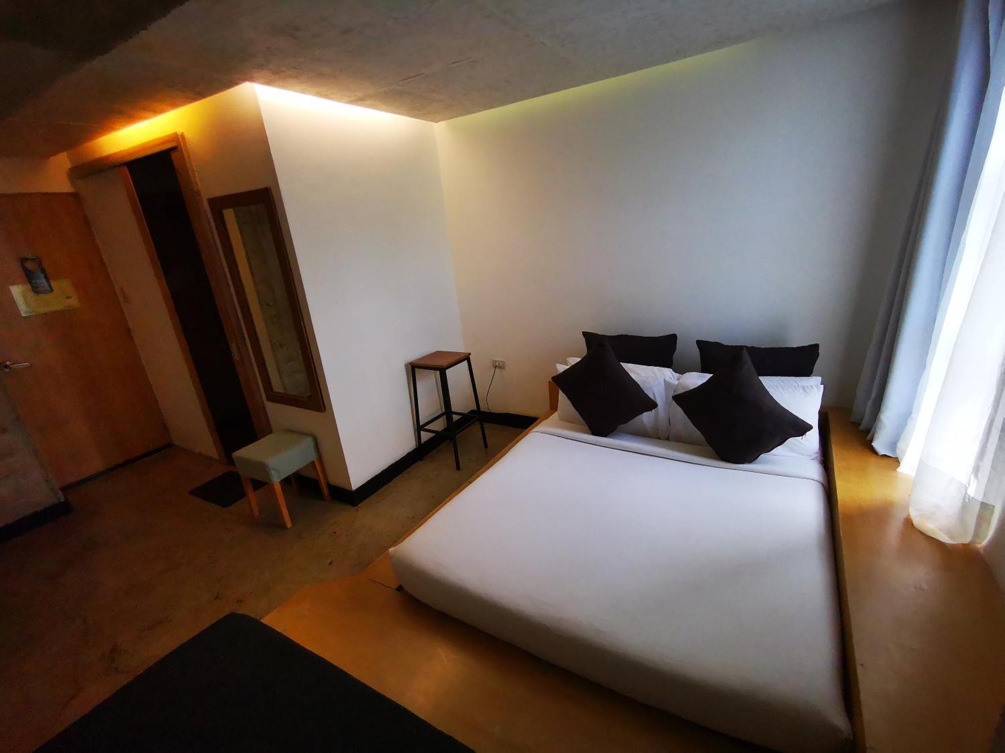 Urban Boutique Hotel Balabag  Экстерьер фото