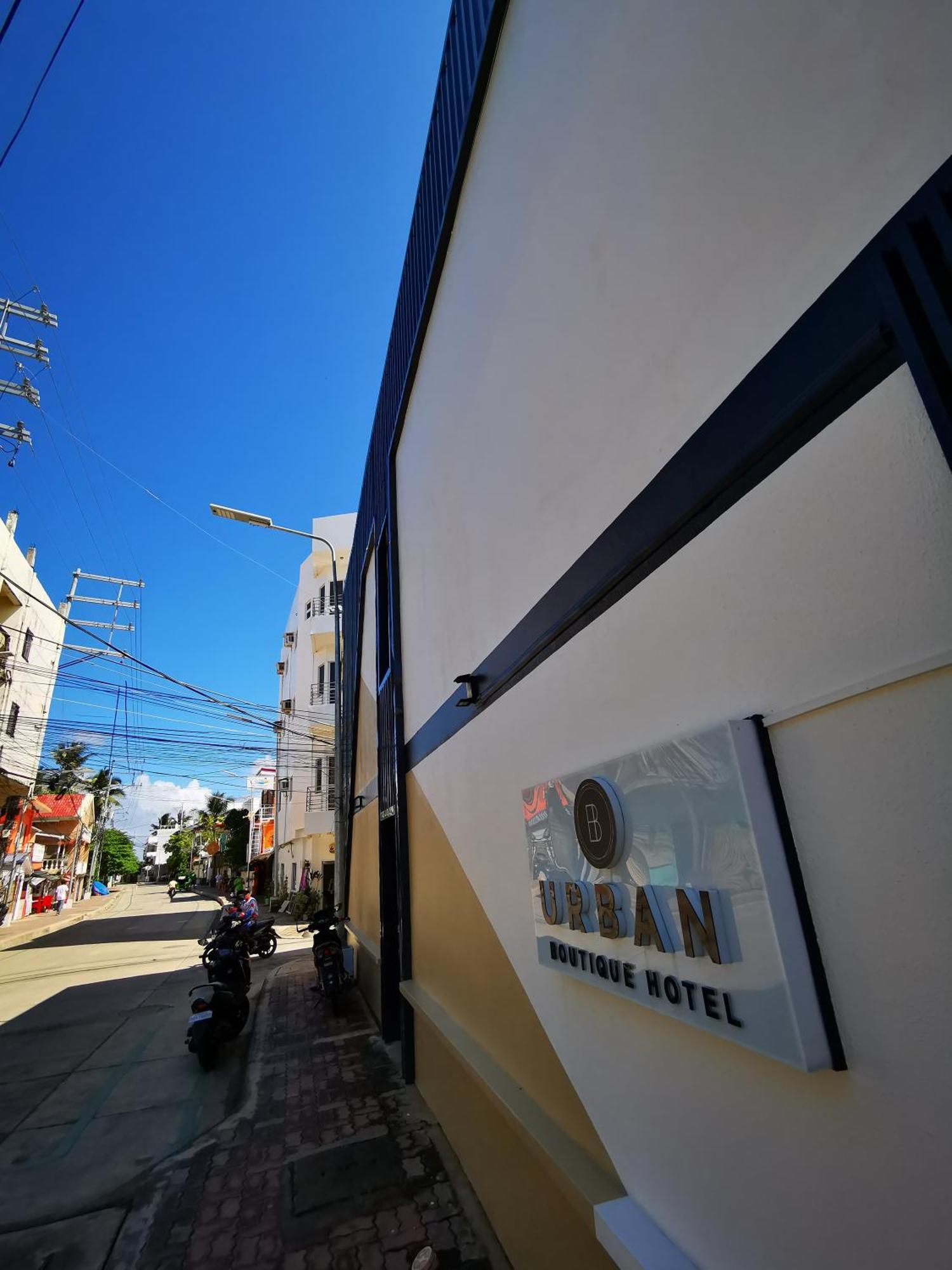 Urban Boutique Hotel Balabag  Экстерьер фото