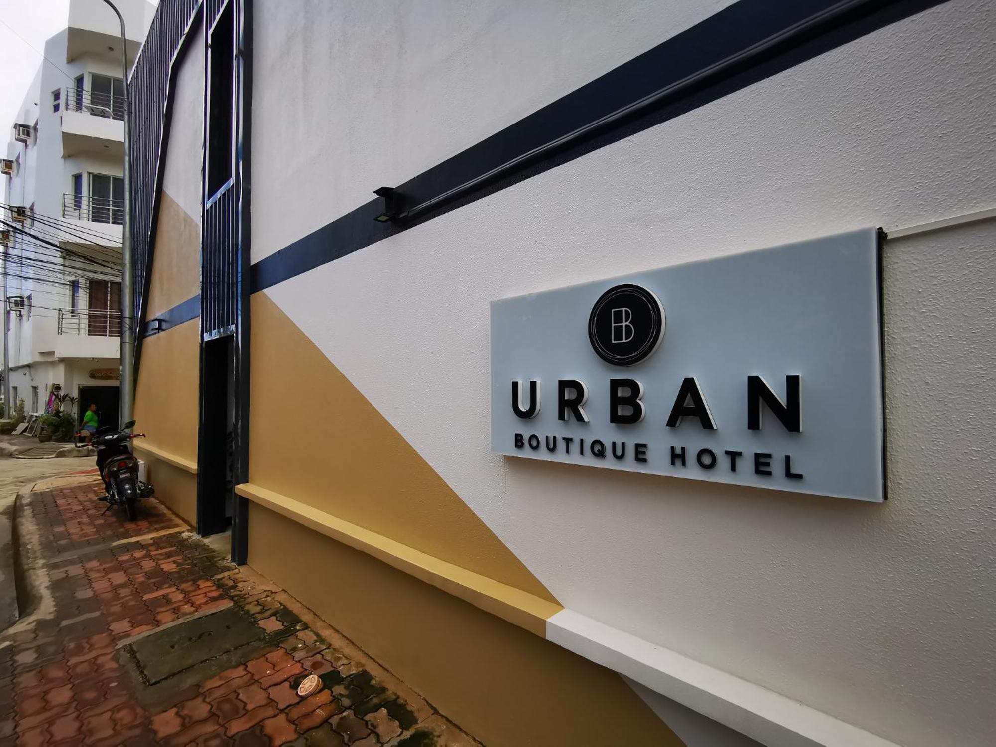 Urban Boutique Hotel Balabag  Экстерьер фото